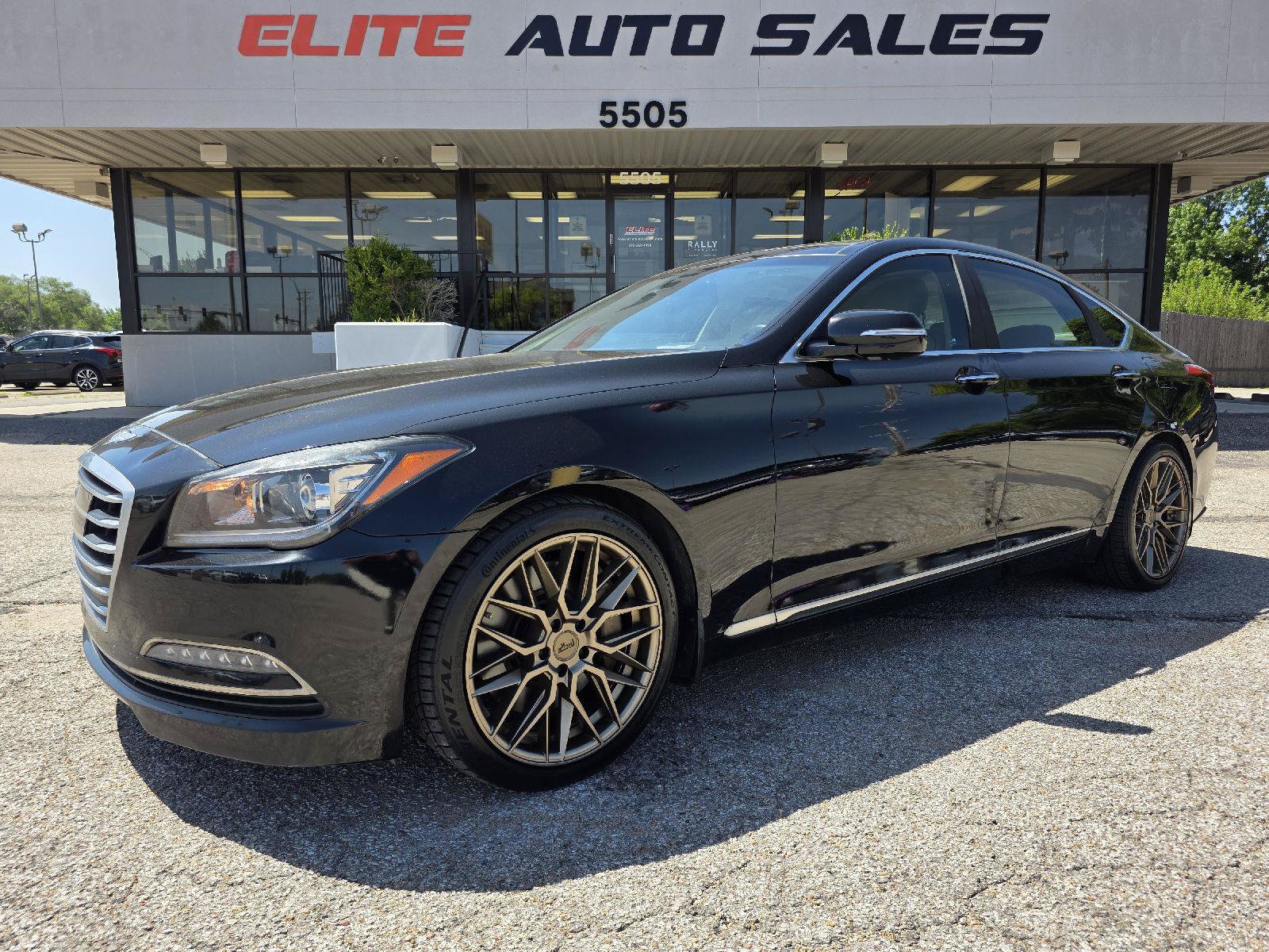Used 2015 Hyundai Genesis 5.0 w/ Option Group 05
