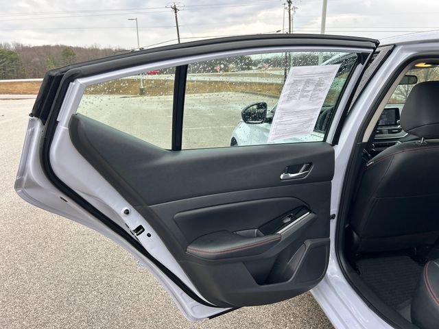 Used 2025 Nissan Altima 2.5 SR image 37