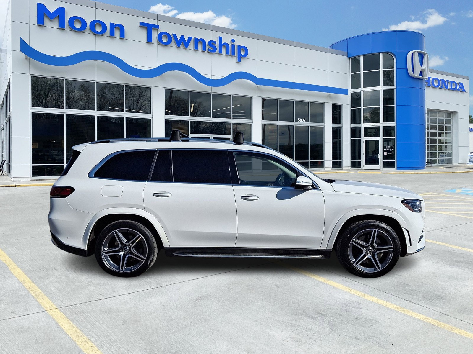 Used 2022 Mercedes-Benz GLS 450 4MATIC image 7