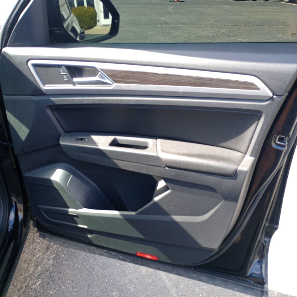 Used 2018 Volkswagen Atlas SE AWD/4WD image 24
