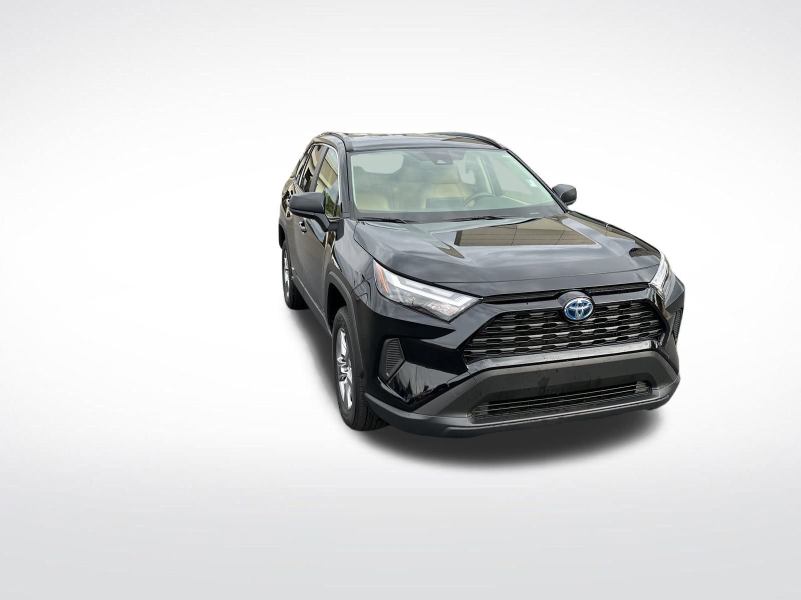 Used 2023 Toyota RAV4 LE image 7