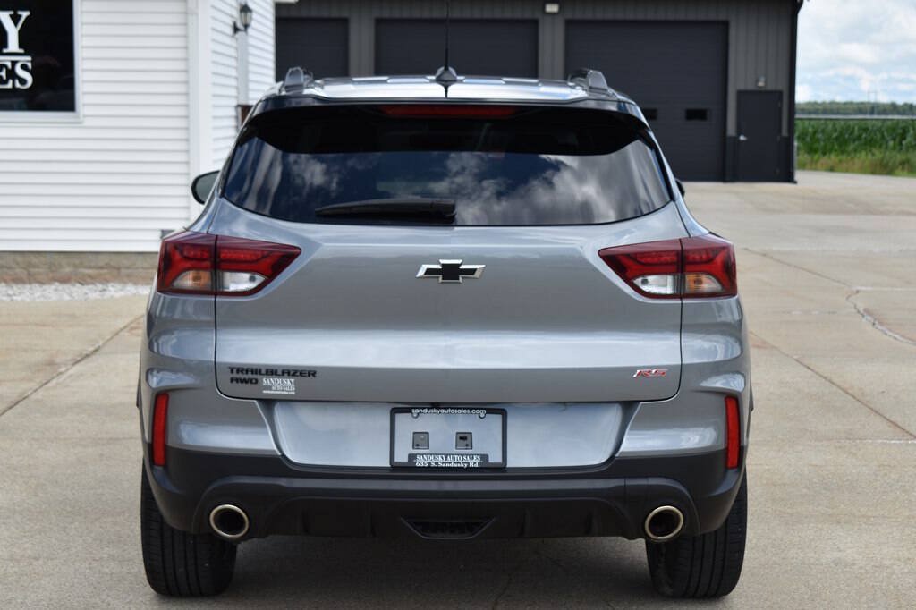 Used 2023 Chevrolet TrailBlazer RS w/ Sun and Liftgate Package AWD/4WD image 4