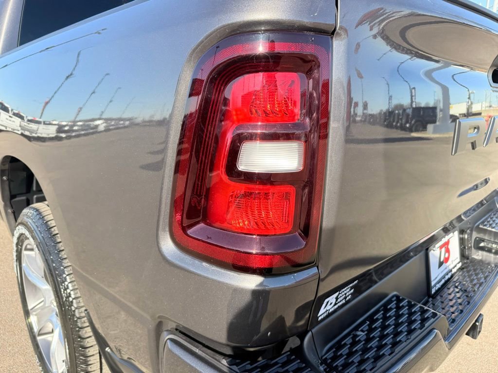New 2026 RAM 1500 Express AWD/4WD image 32