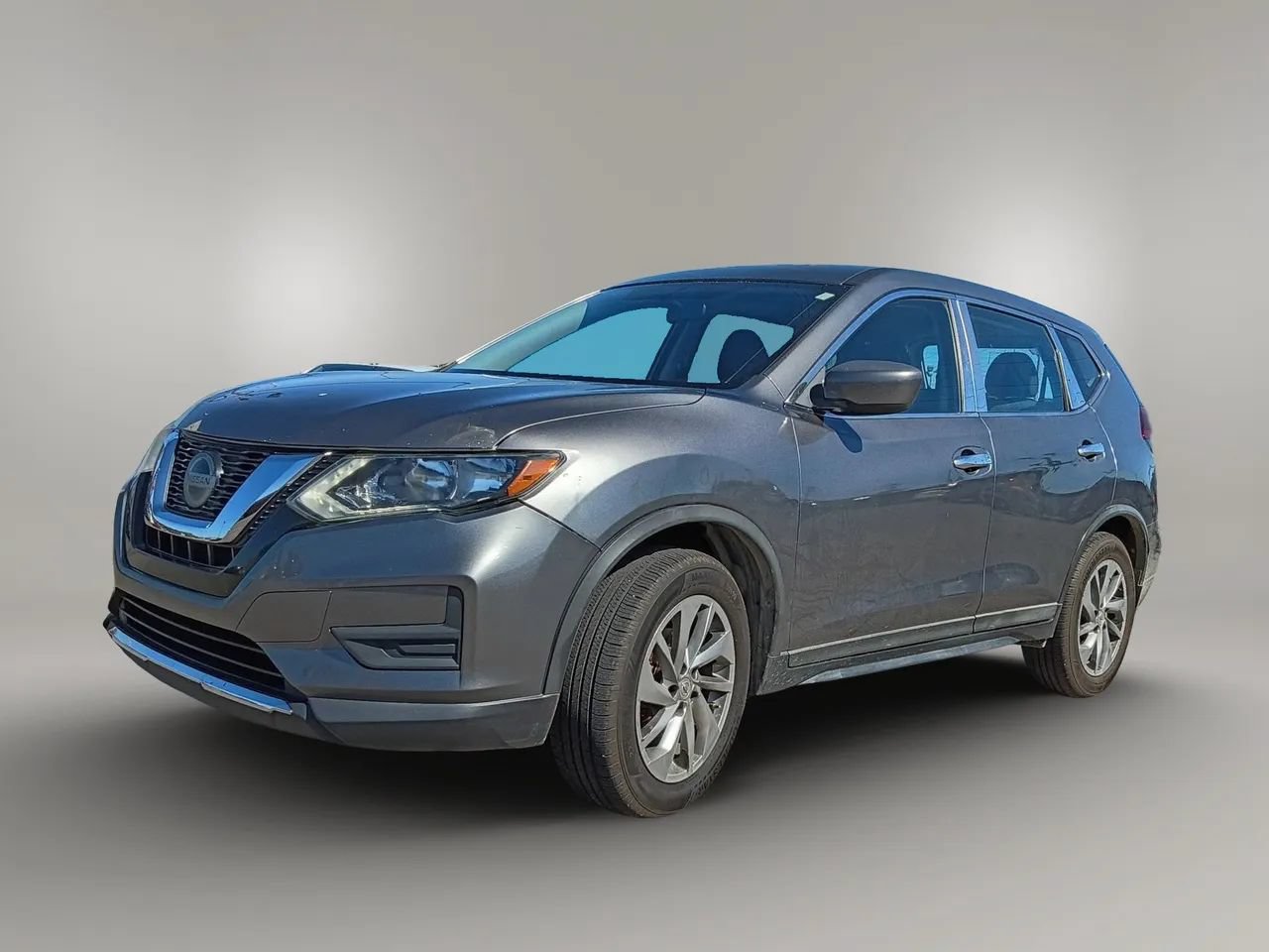 Used 2018 Nissan Rogue S FWD image 32