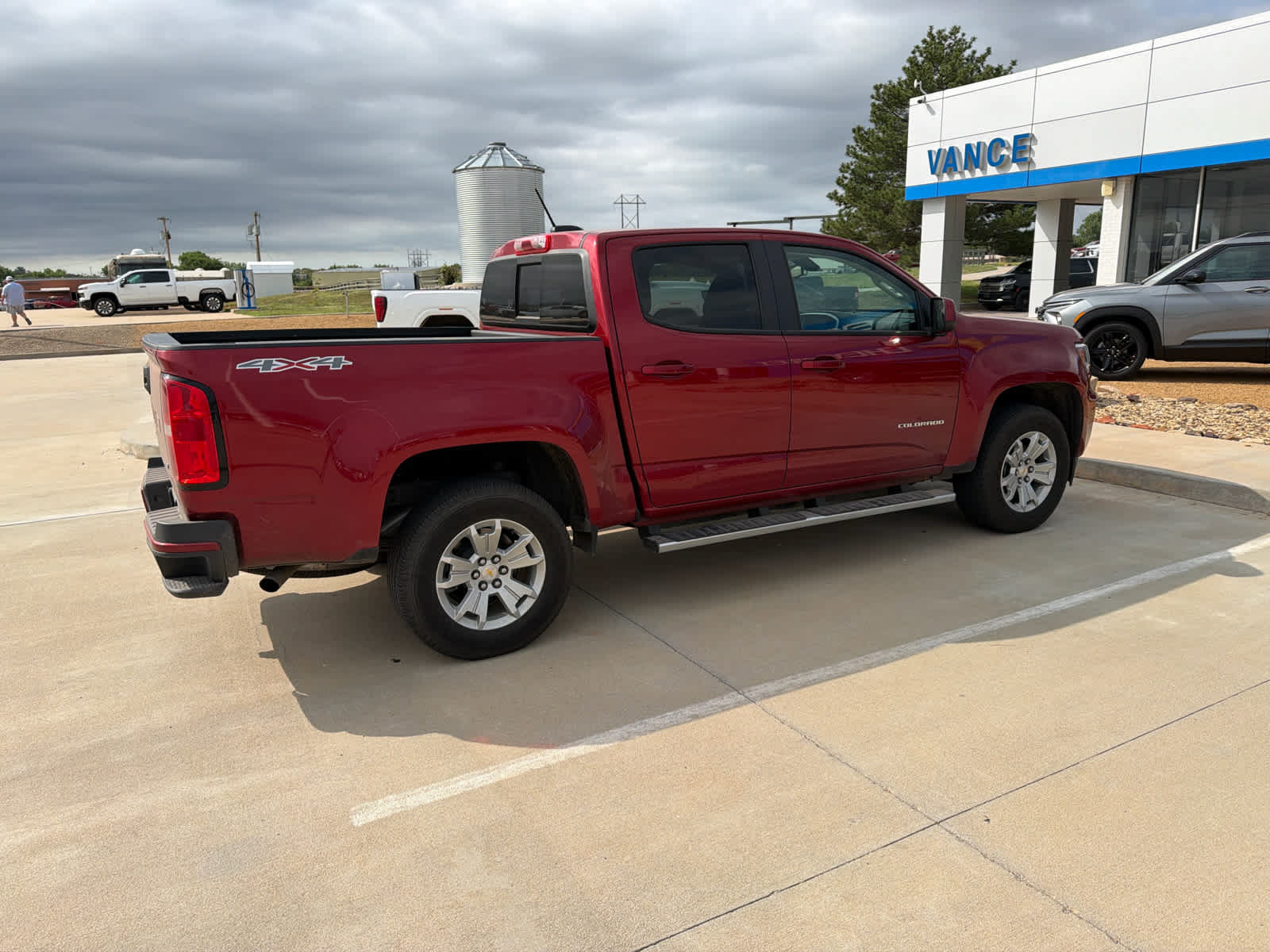 Used 2021 Chevrolet Colorado LT w/ LT Convenience Package AWD/4WD image 11