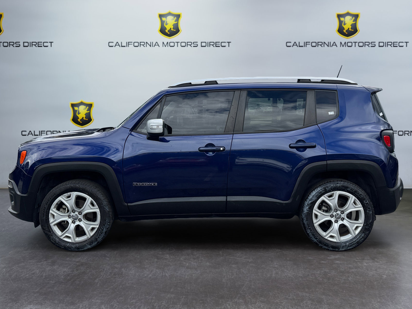 Used 2018 Jeep Renegade Limited AWD/4WD image 2
