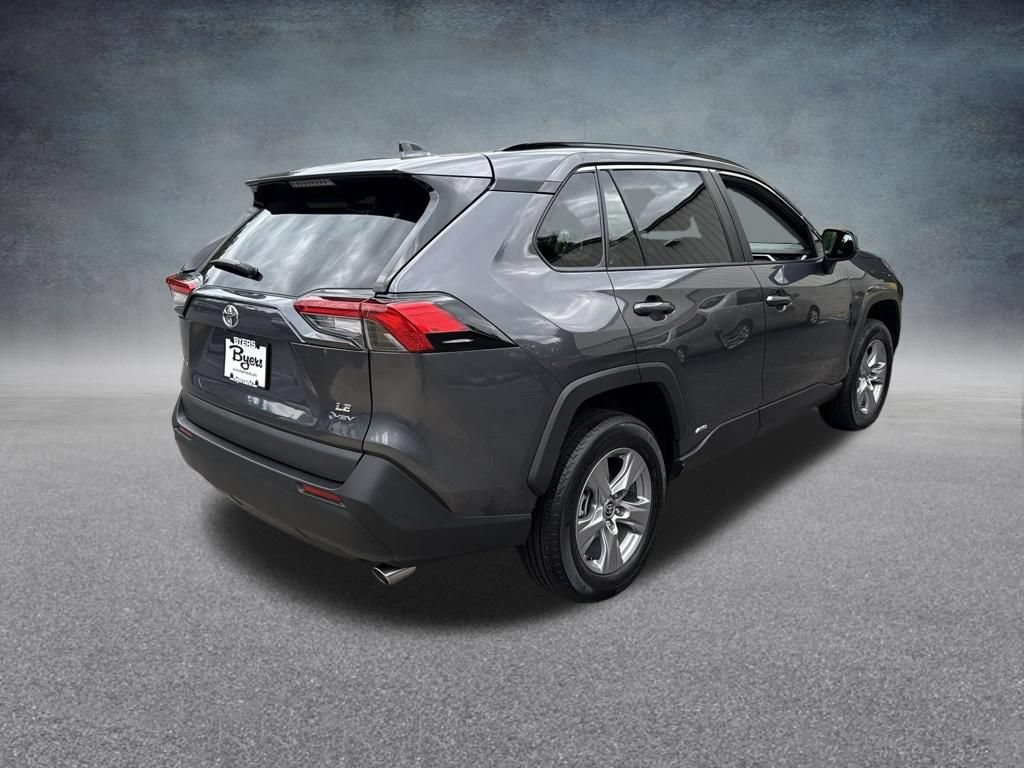 Used 2025 Toyota RAV4 LE AWD/4WD image 4