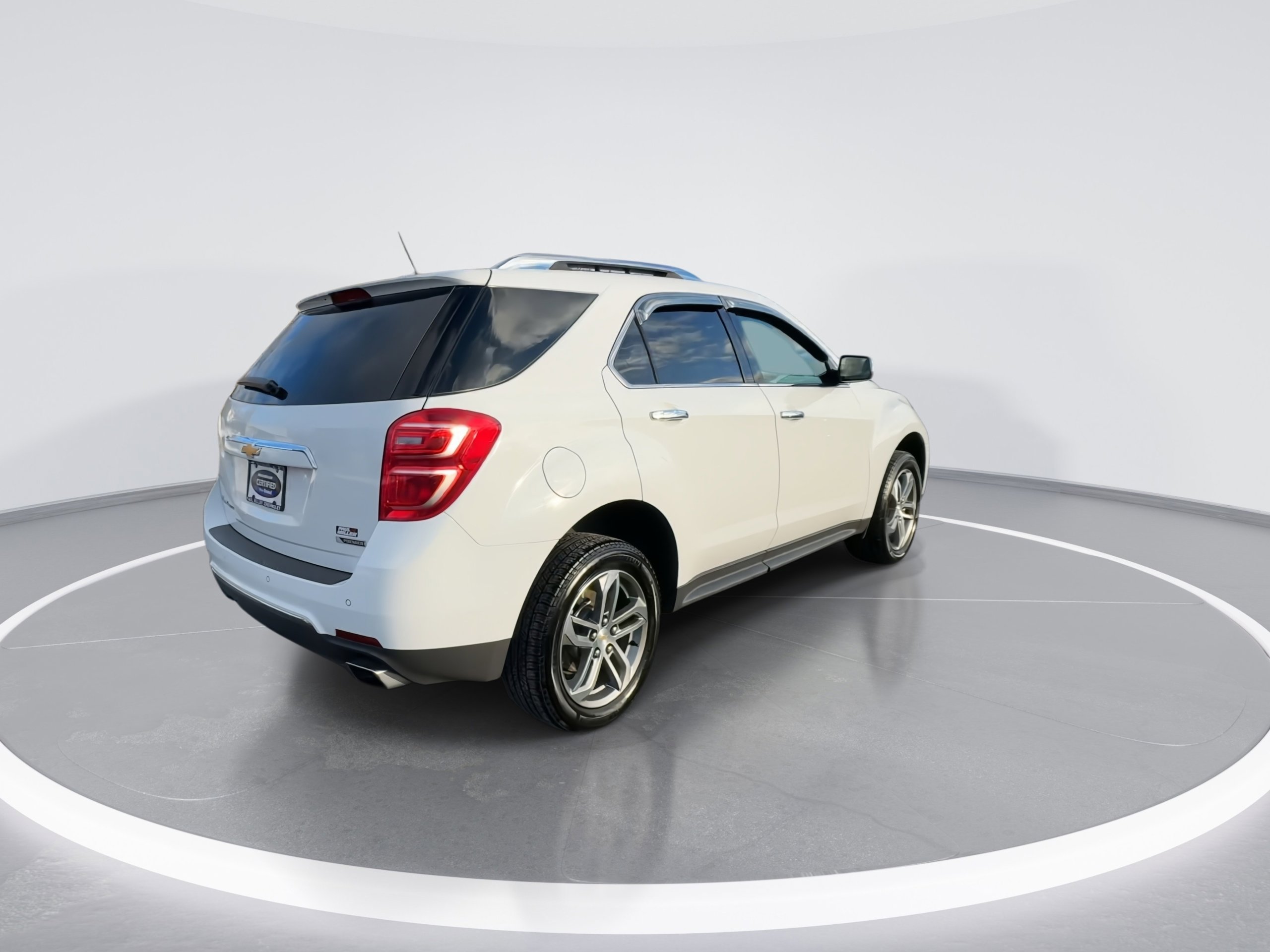 Used 2017 Chevrolet Equinox Premier w/ Enhanced Convenience Package image 8