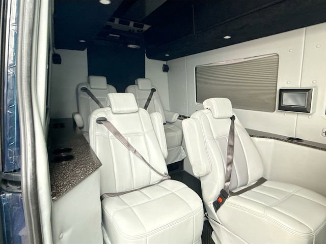 Used 2015 Mercedes-Benz Sprinter 2500 image 24