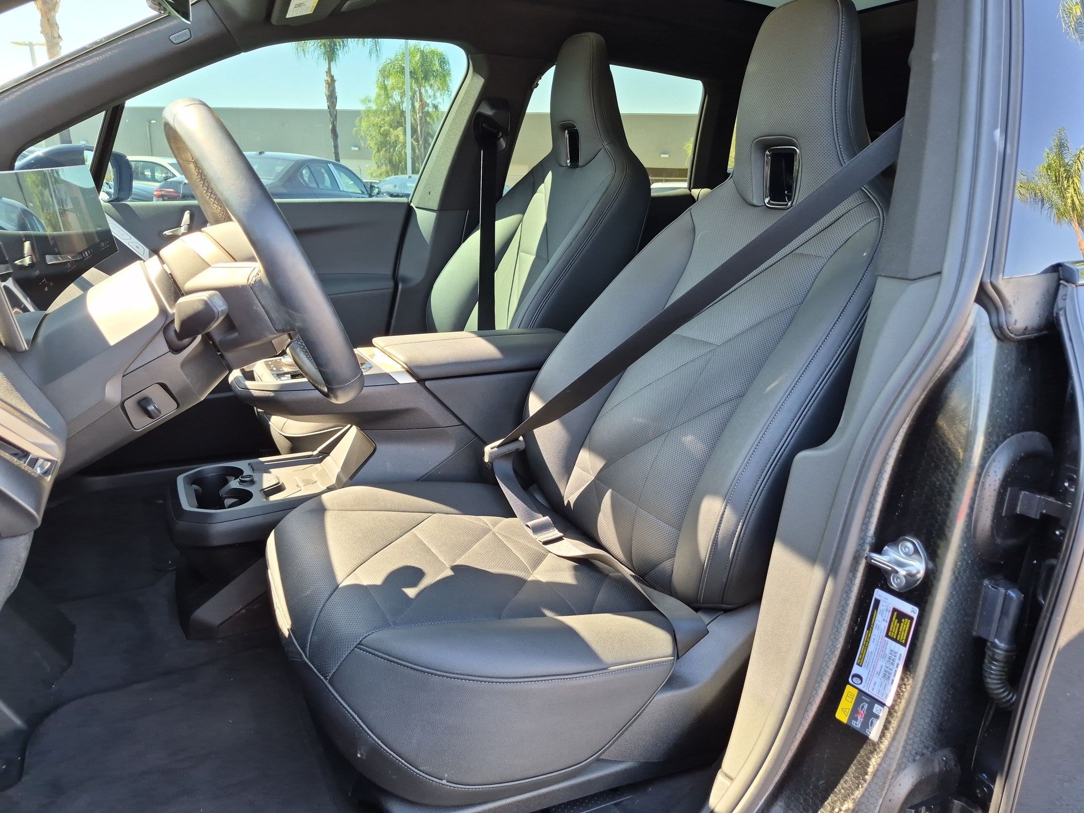 Certified 2025 BMW iX xDrive50 w/ Premium Package AWD/4WD image 16