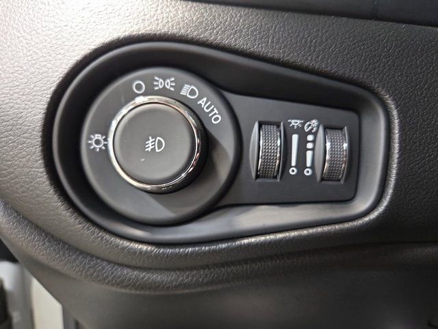 Used 2023 Jeep Renegade Limited w/ Sun/Sound Group image 27