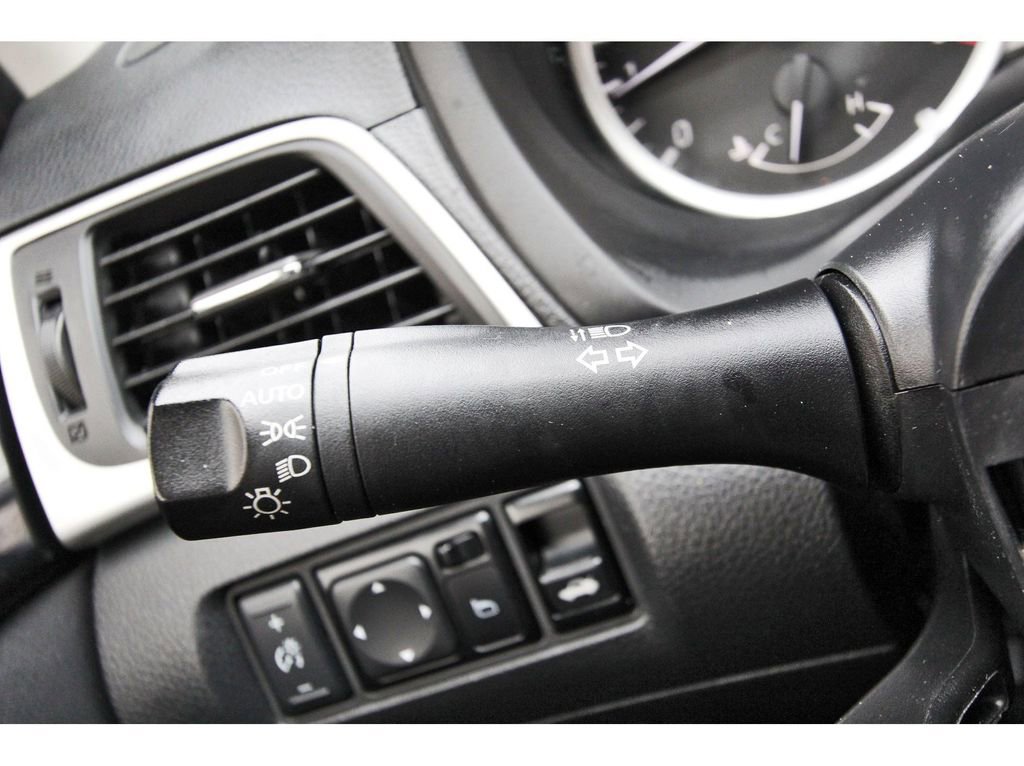 Used 2018 Nissan Sentra SV image 16