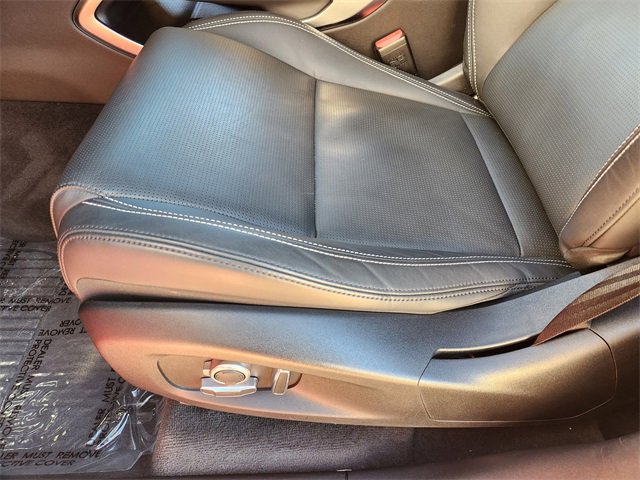 Used 2025 Jaguar F-PACE R-Dynamic S image 23