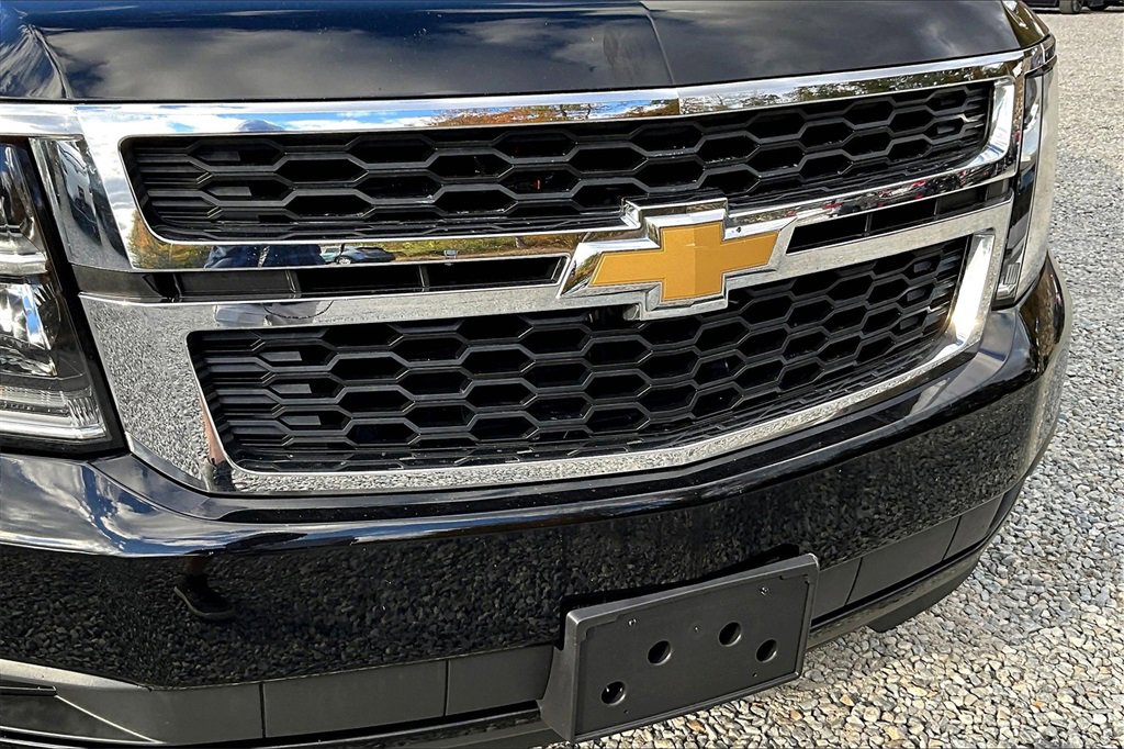 Used 2020 Chevrolet Suburban LS image 24