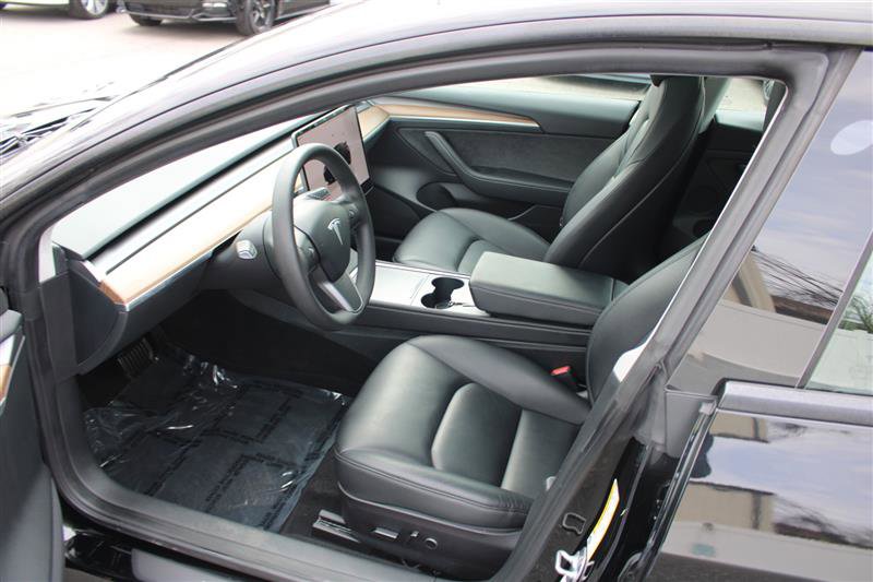 Used 2023 Tesla Model 3 Standard Range image 10