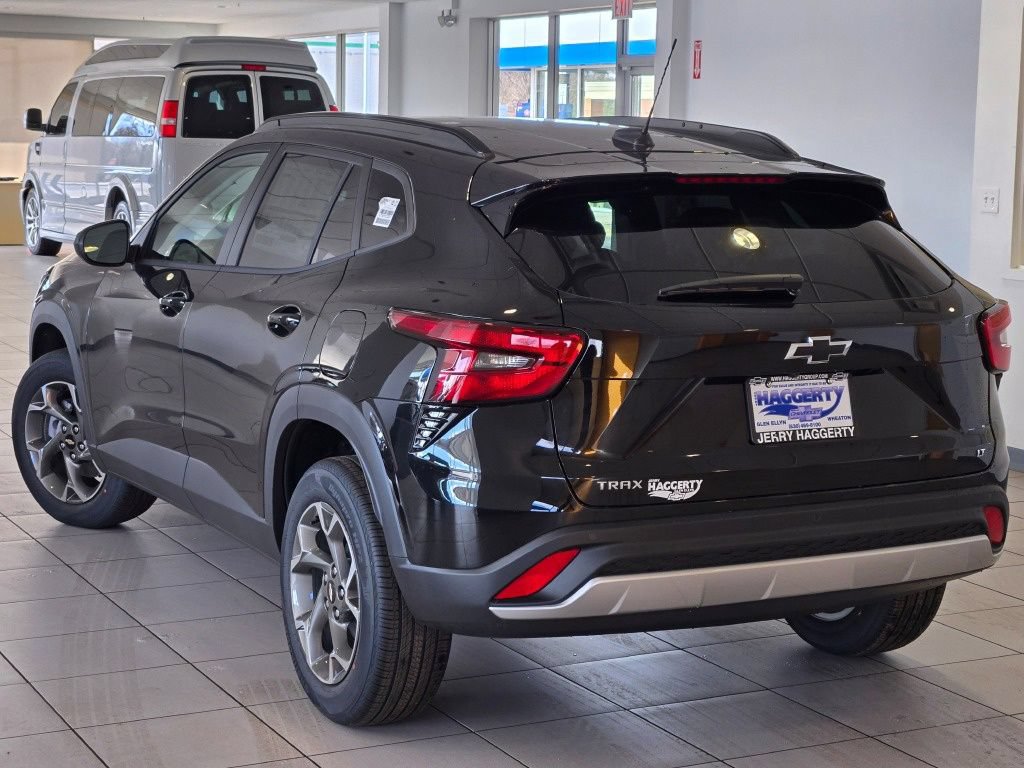 New 2026 Chevrolet Trax LT w/ Driver Confidence Package FWD image 13