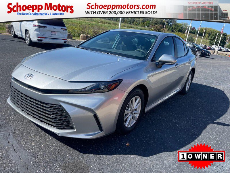 Used 2026 Toyota Camry LE FWD image 1
