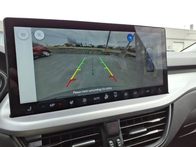 Used 2023 Ford Escape Platinum image 18