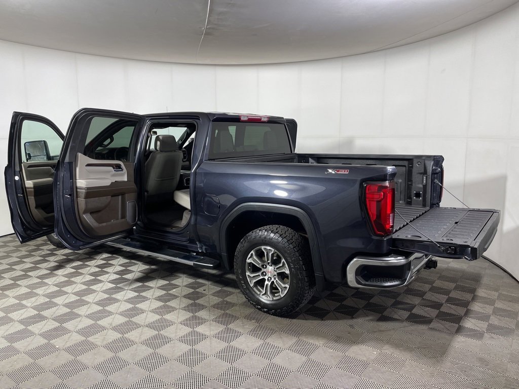 Used 2024 GMC Sierra 1500 SLT w/ SLT Convenience Package image 12