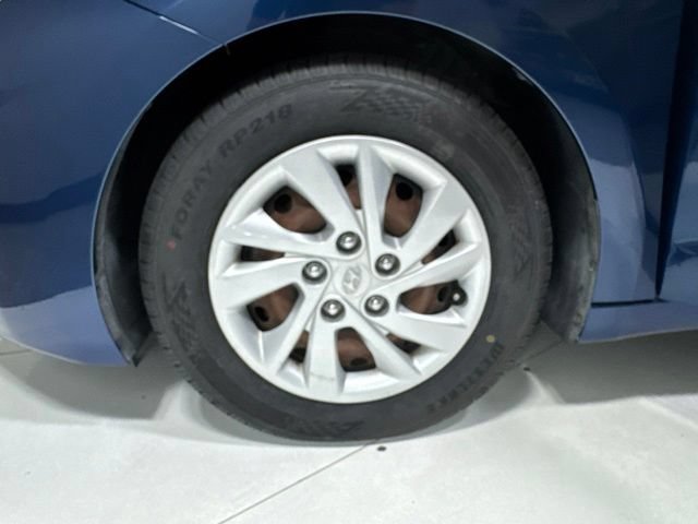 Used 2019 Hyundai Elantra SE FWD image 4