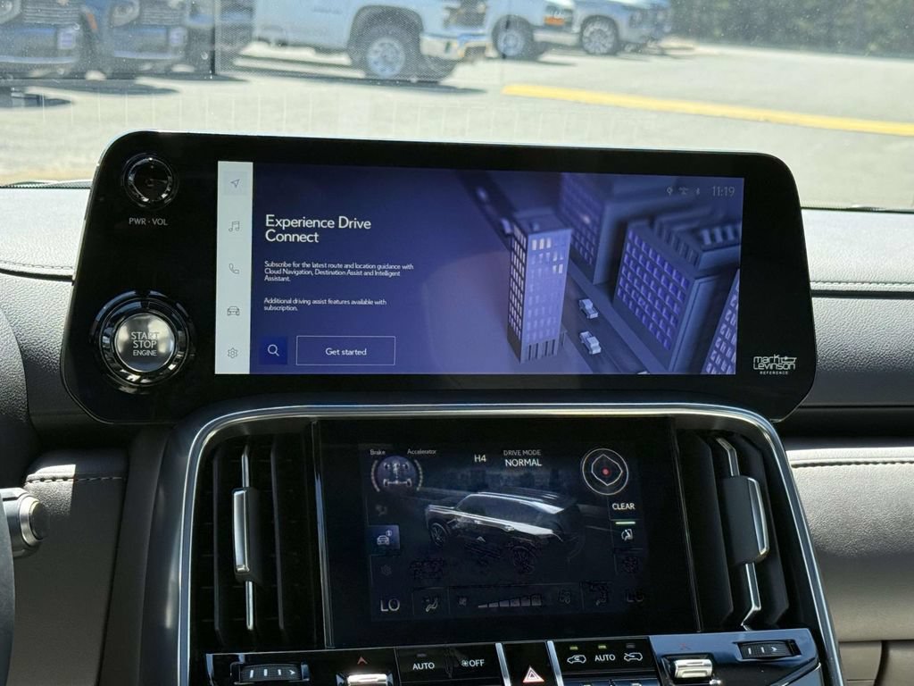 Used 2025 Lexus LX 600 4WD w/ Accessory Package (2T) image 10