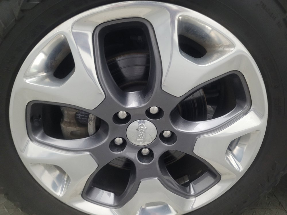 Used 2021 Jeep Compass Limited FWD image 31