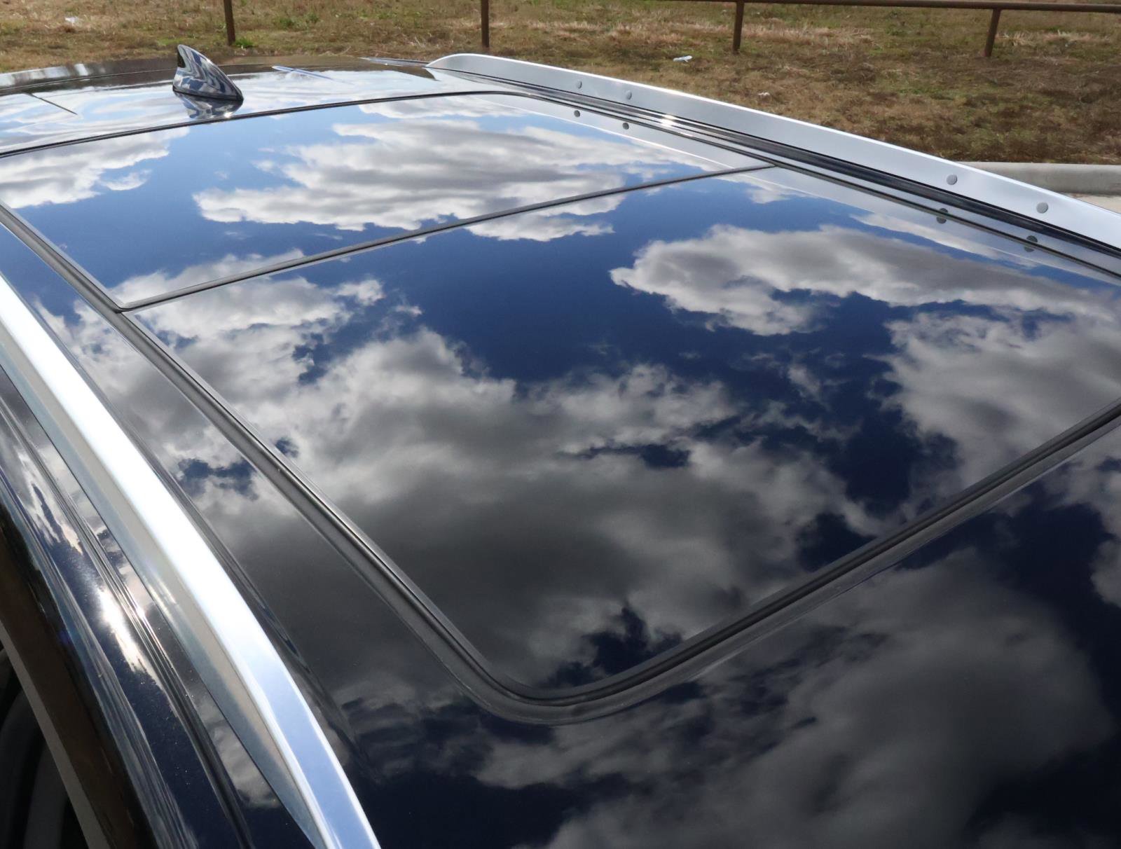 Used 2019 Cadillac XT4 Premium Luxury image 11