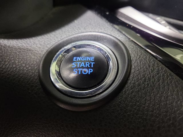 Used 2020 Toyota C-HR Limited FWD image 25