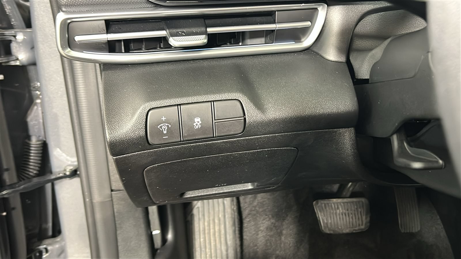 Used 2024 Hyundai Elantra SEL FWD image 22