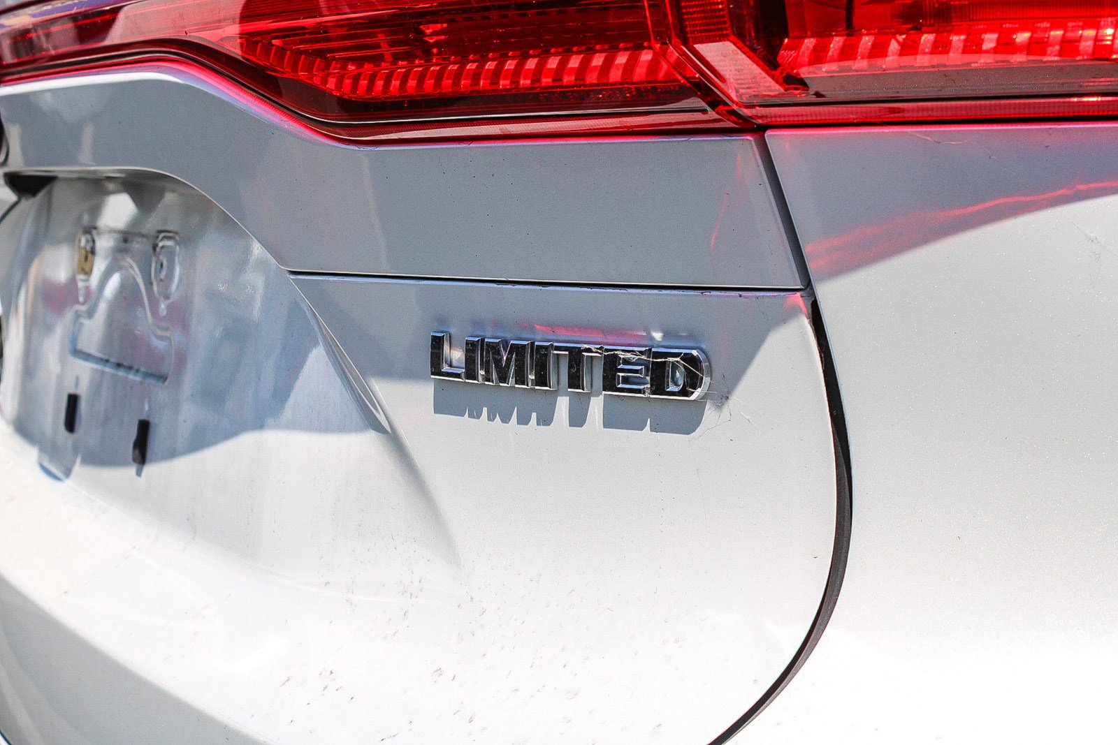Used 2024 Toyota Venza Limited AWD/4WD image 15