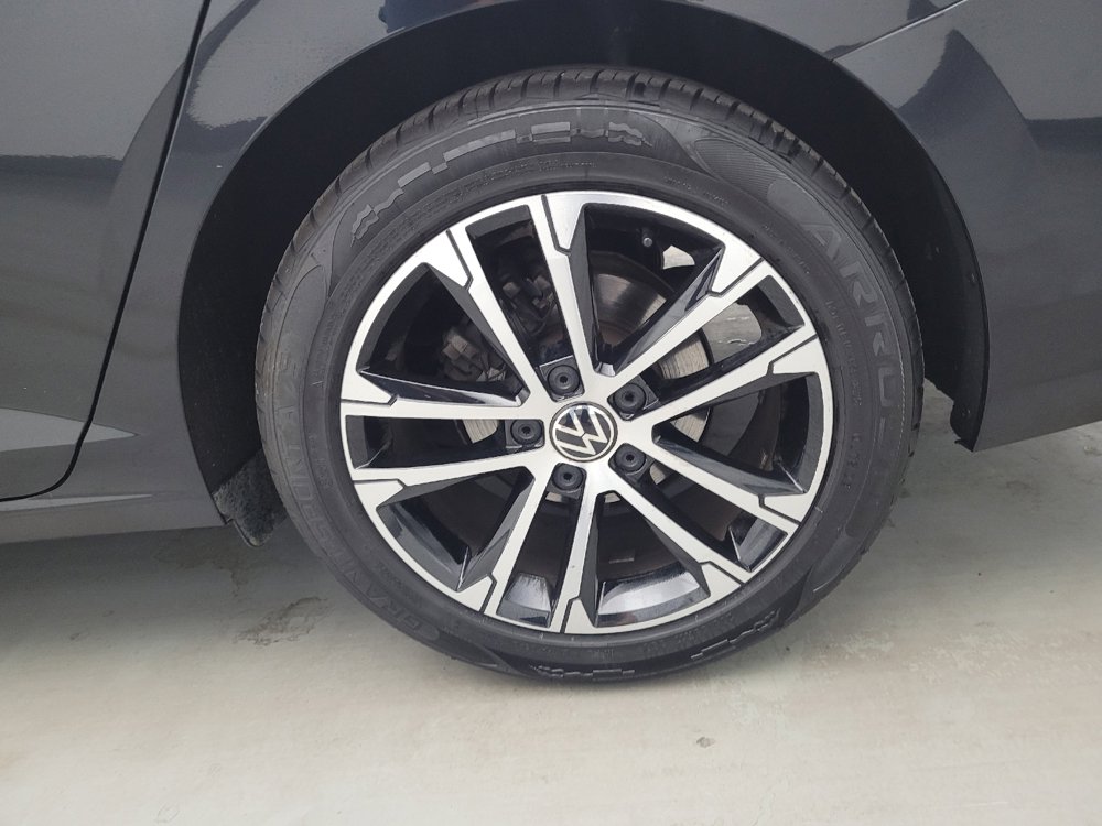 Used 2025 Volkswagen Jetta Sport FWD image 31