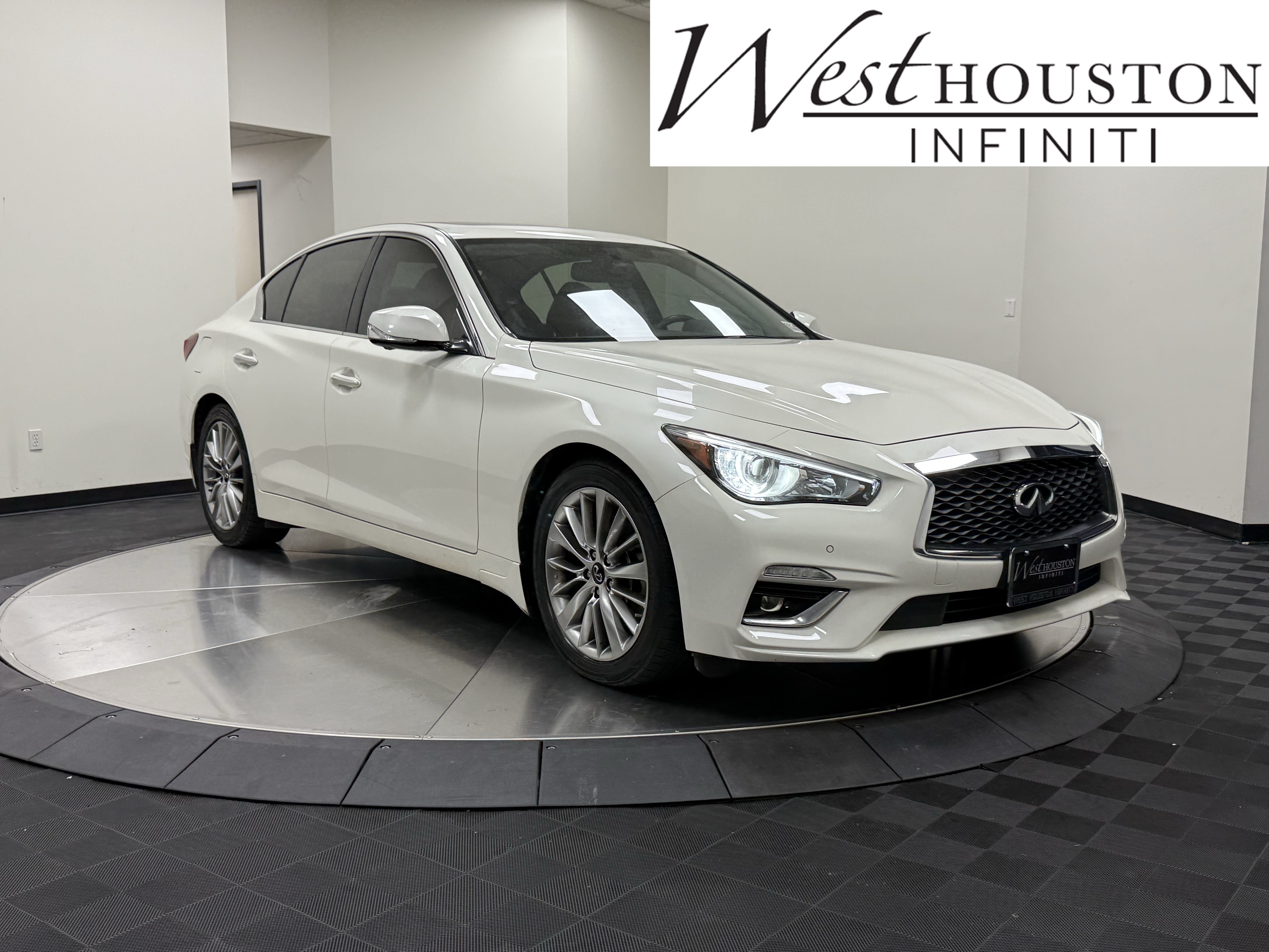 Certified 2023 INFINITI Q50 Luxe w/ Cargo Package RWD image 1