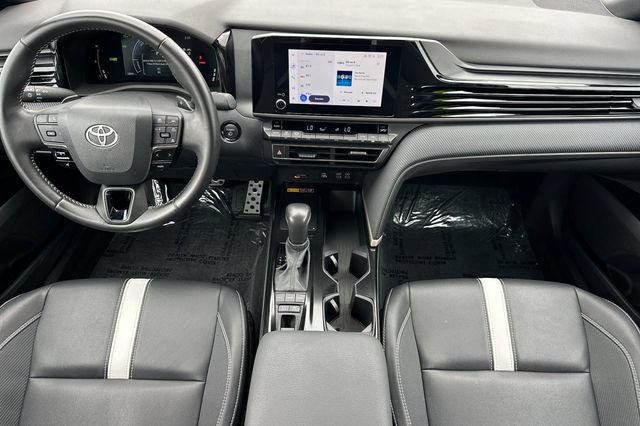 Used 2025 Toyota Camry SE FWD image 15