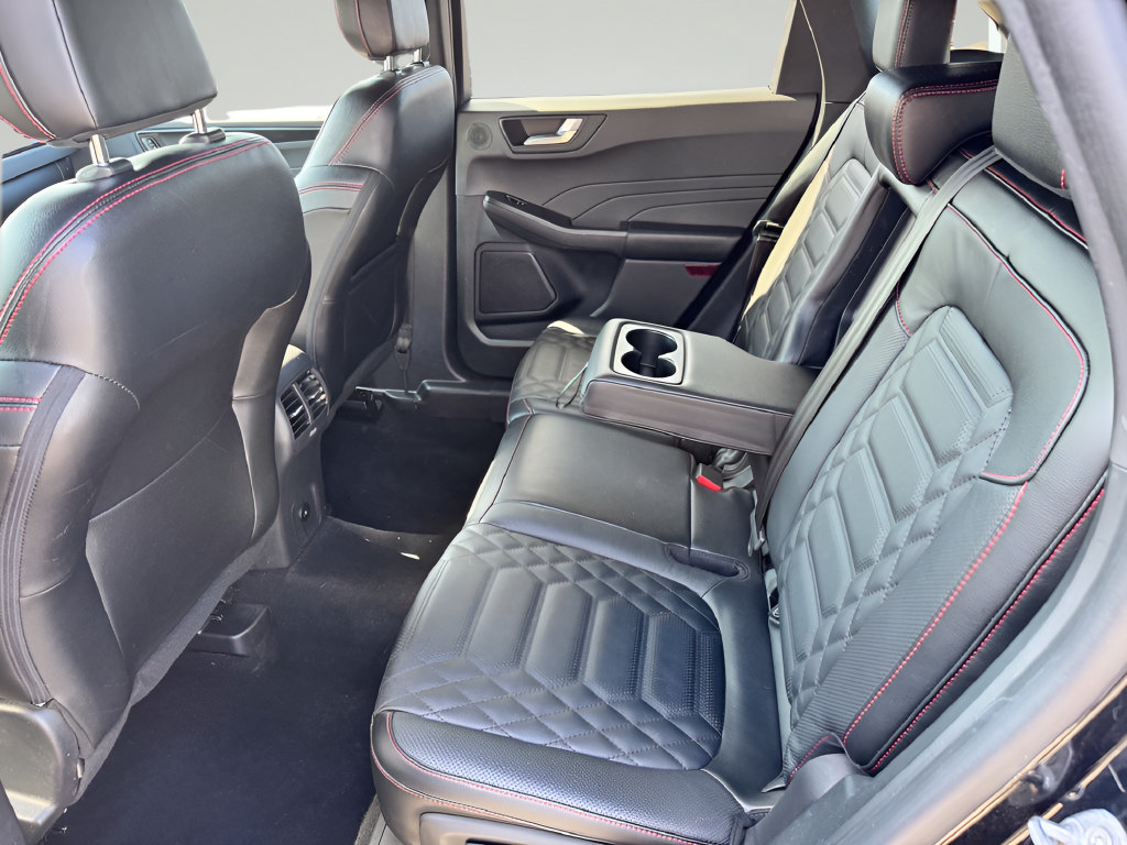 Used 2023 Ford Escape ST-Line Elite w/ Premium Technology Package AWD/4WD image 21