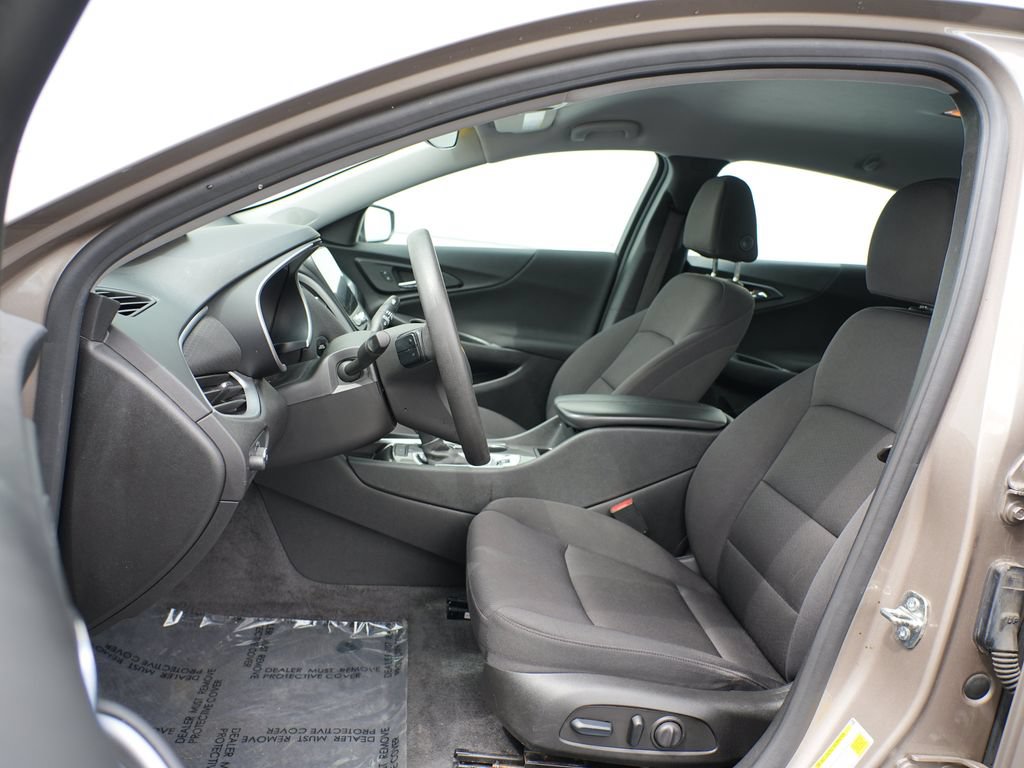 Used 2023 Chevrolet Malibu LT FWD image 12