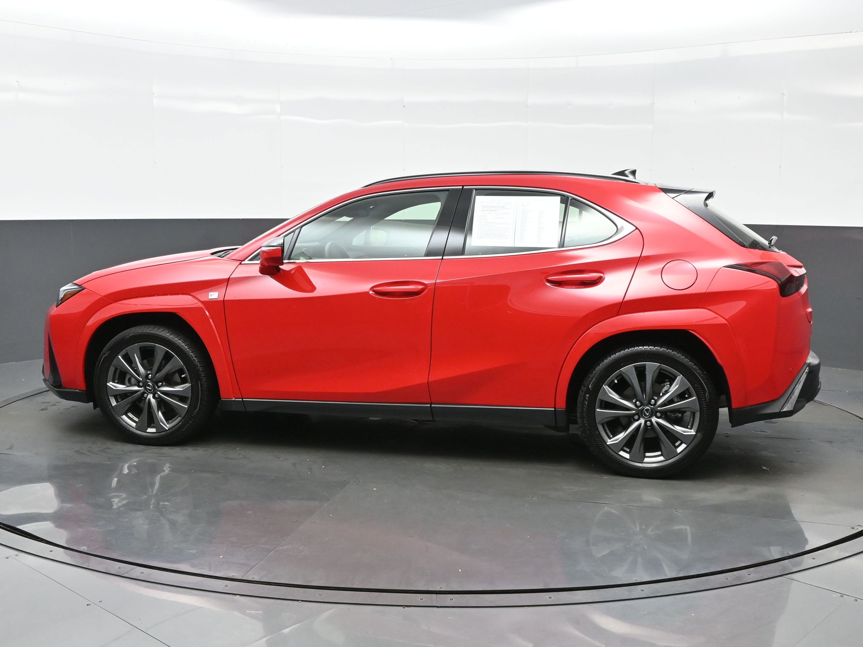 Used 2023 Lexus UX 250h F Sport image 3