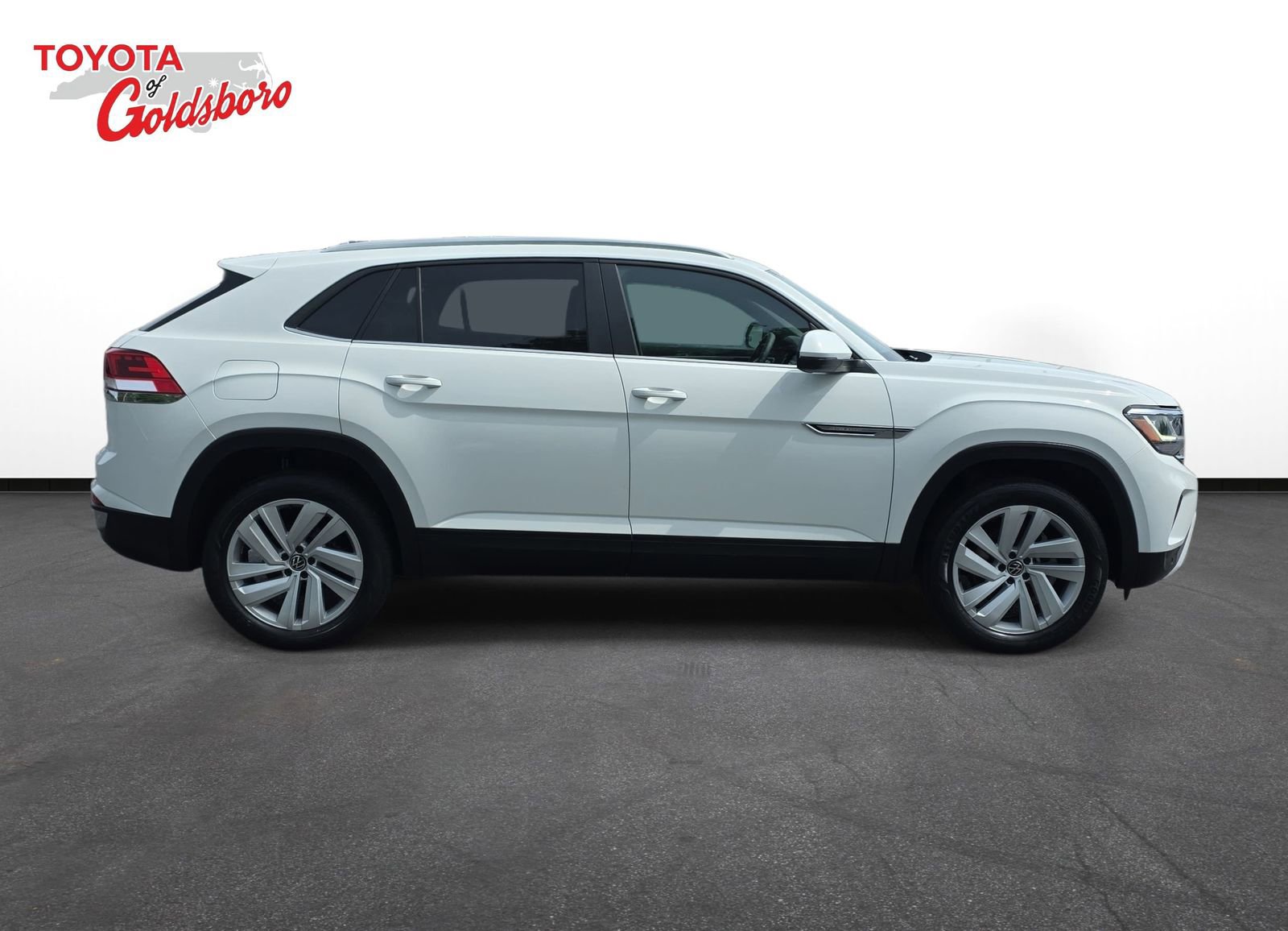 Used 2023 Volkswagen Atlas Cross Sport SE image 4