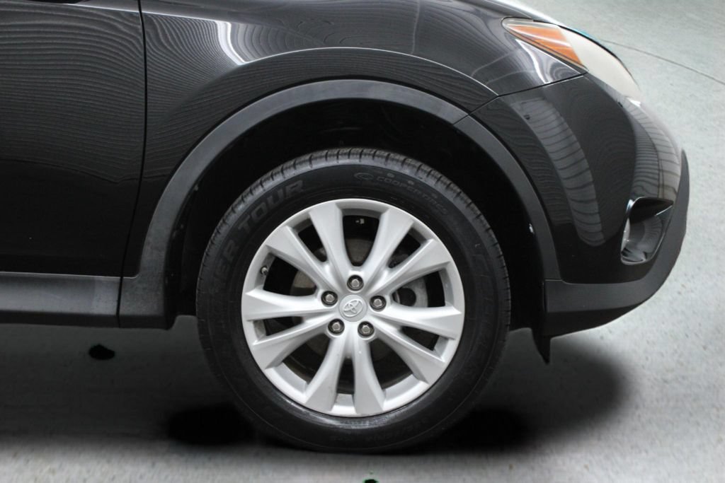 Used 2014 Toyota RAV4 Limited w/ Technology Package AWD/4WD image 14