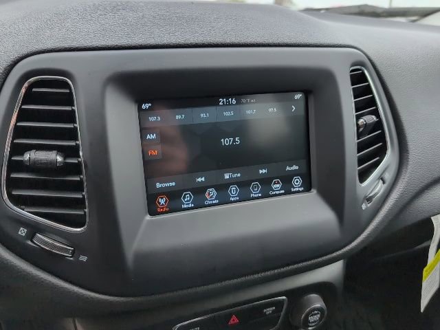 Used 2021 Jeep Compass Sport image 18