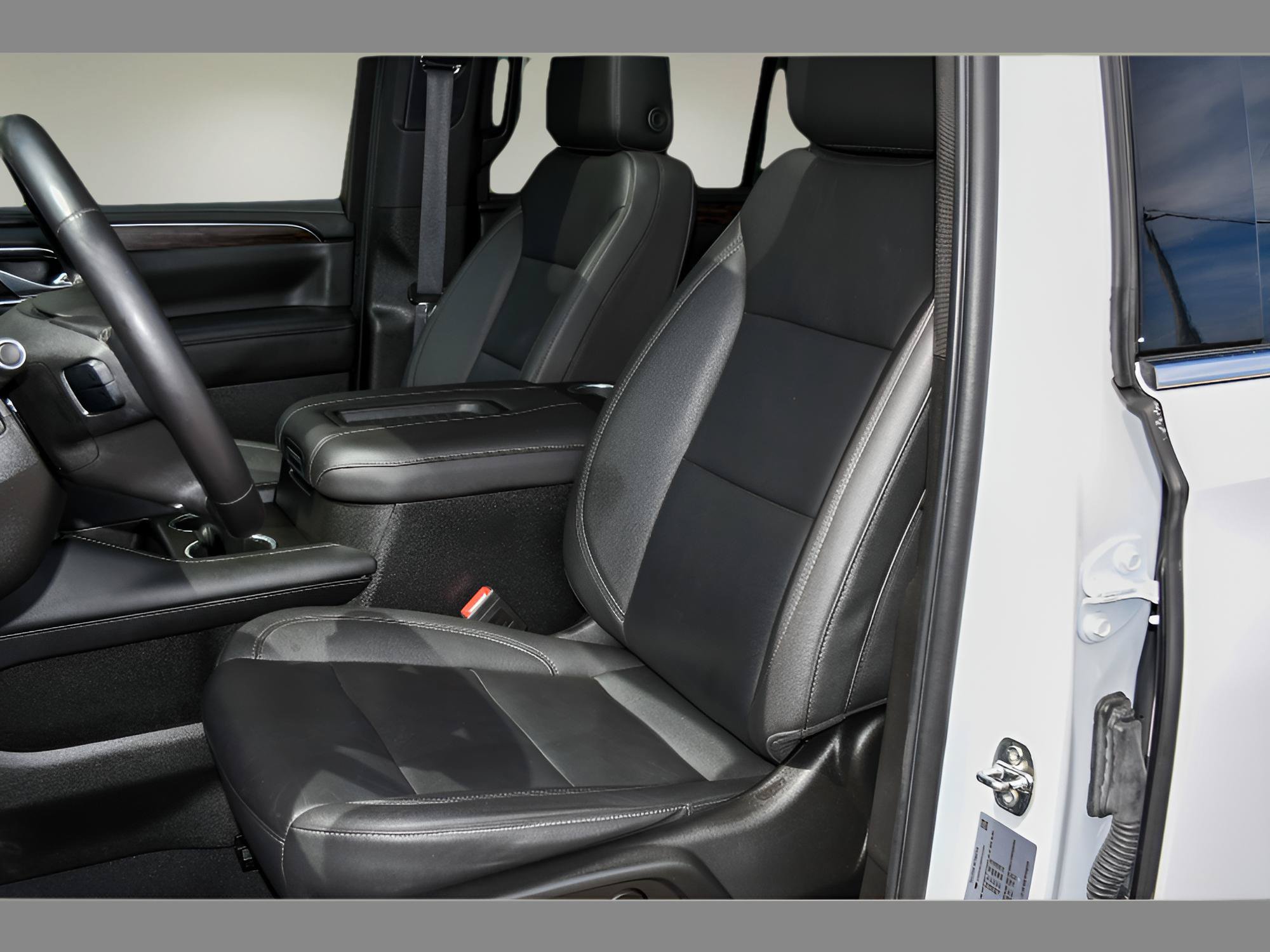 Used 2023 Chevrolet Tahoe LT AWD/4WD image 13