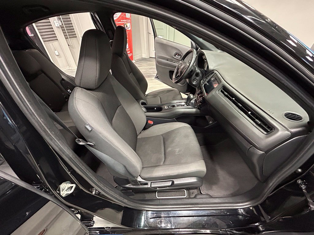 Used 2019 Honda HR-V Sport image 37