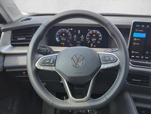 New 2026 Volkswagen Tiguan SE FWD image 16