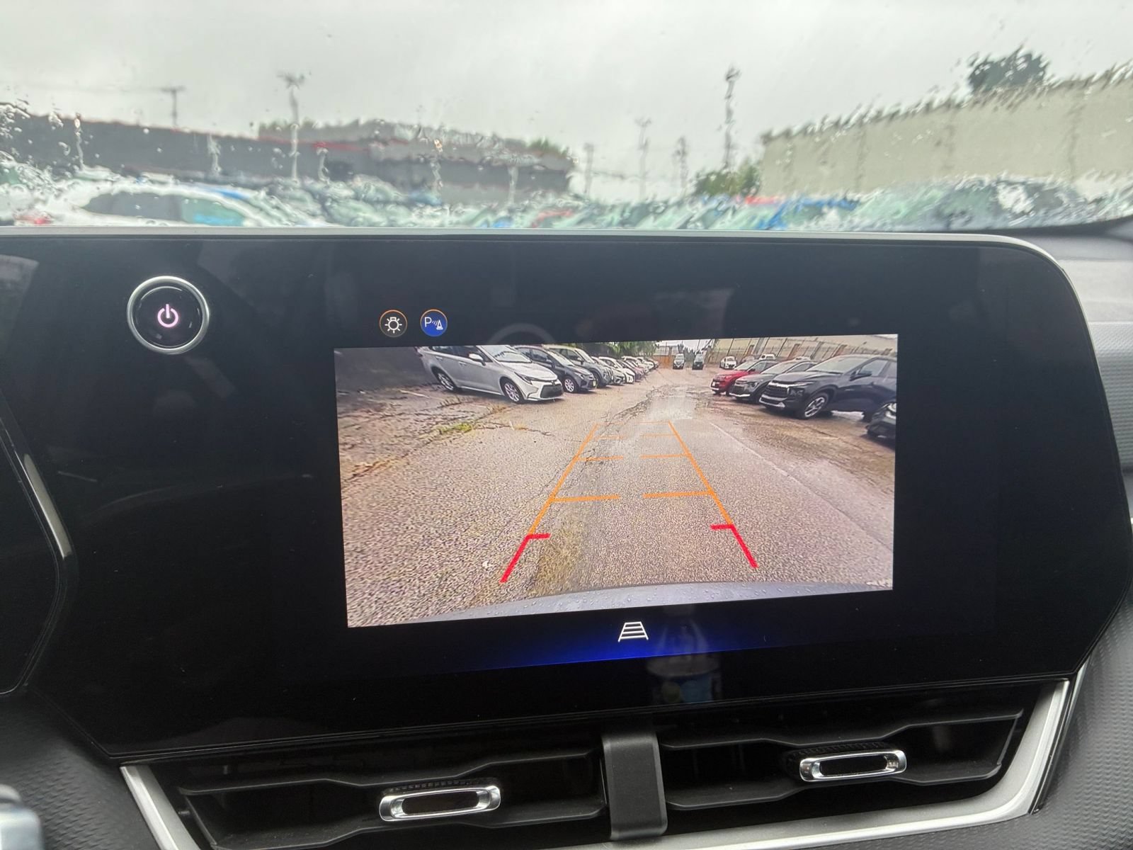 Used 2025 Chevrolet Equinox LT FWD image 19