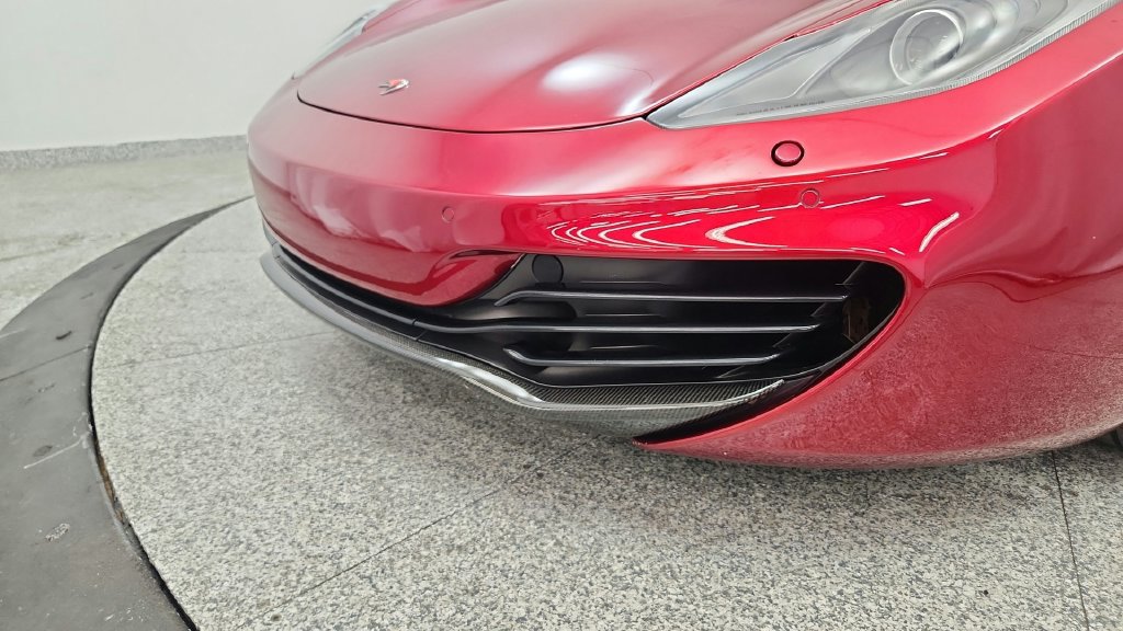 Used 2012 McLaren MP4-12C Coupe RWD image 12
