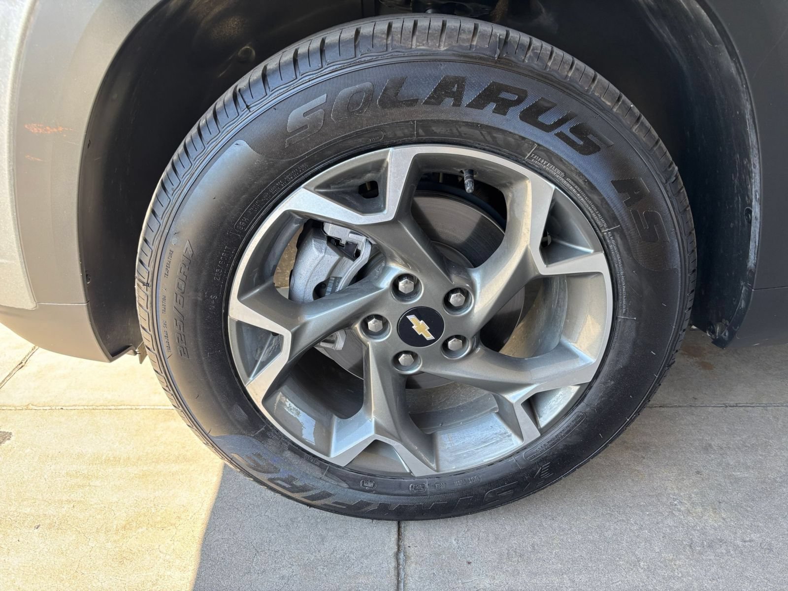 Used 2025 Chevrolet Trax LT FWD image 29