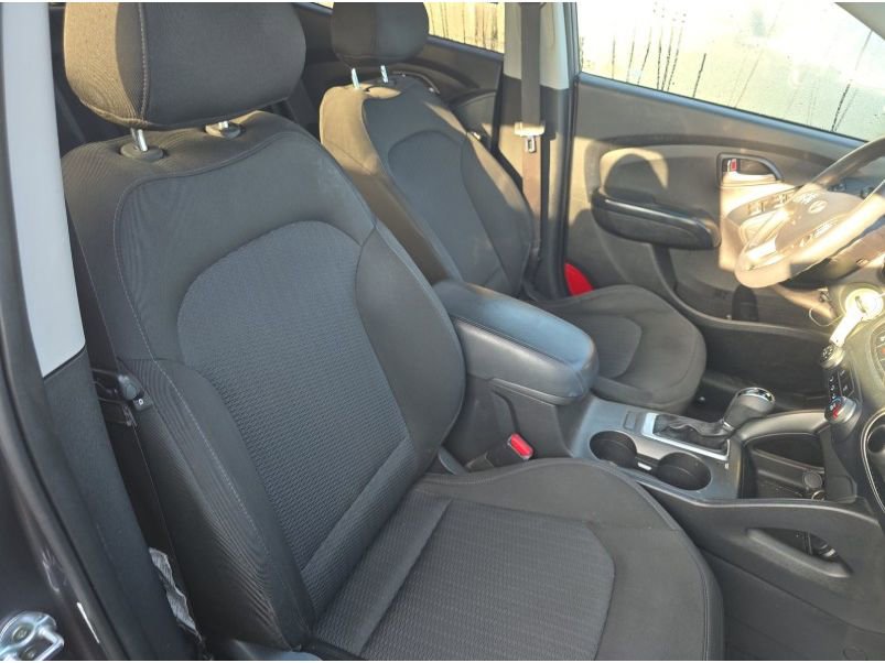 Used 2015 Hyundai Tucson GLS image 17