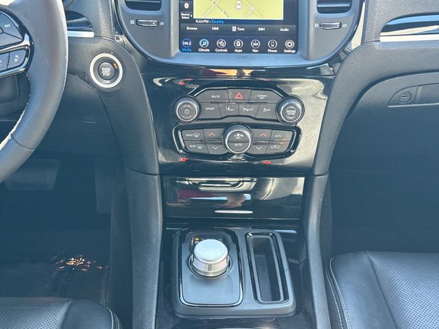 Used 2023 Chrysler 300 S w/ Comfort Group RWD image 23