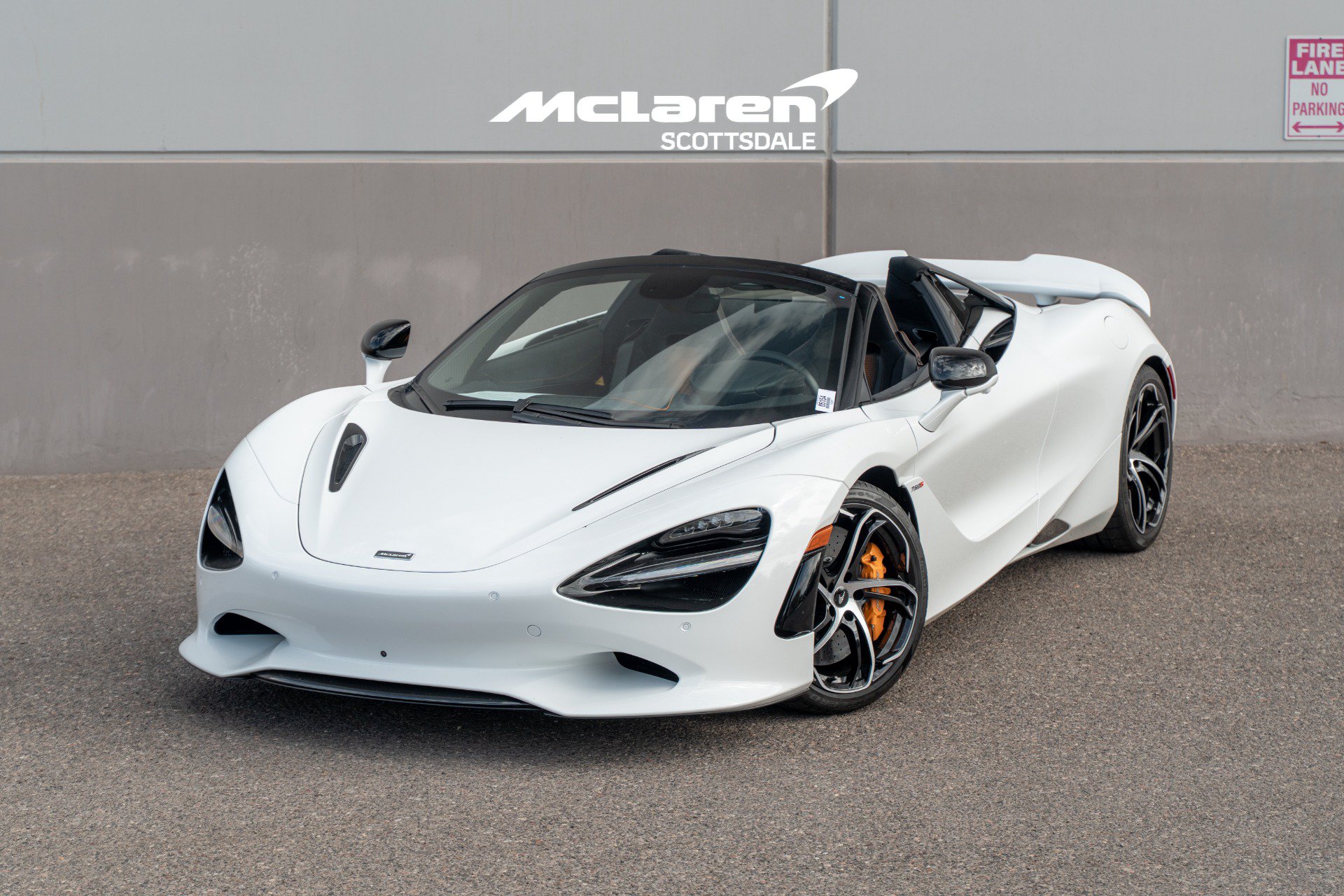 Used 2026 McLaren 750S Spider RWD image 1