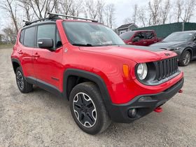 Used 2017 Jeep Renegade Trailhawk AWD/4WD image 3