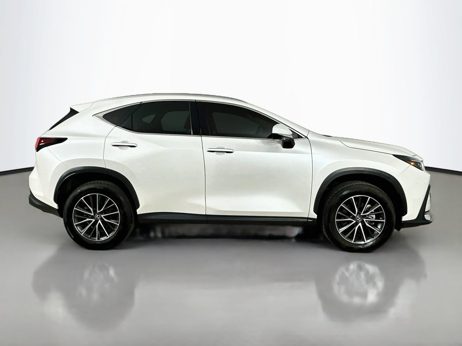 Used 2024 Lexus NX 350 AWD w/ Vision Package image 4